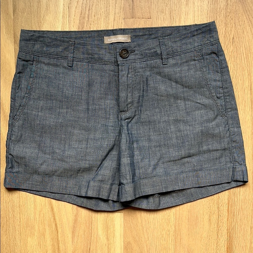 Banana Republic Chambray Shorts Tailored Design size 4